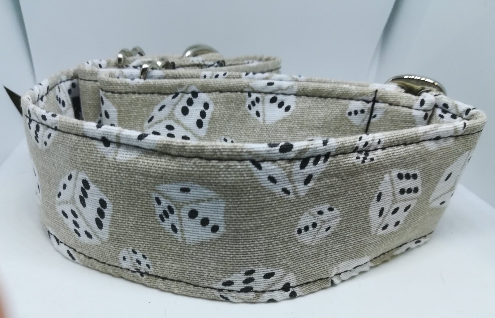 Collar Martingale Dados